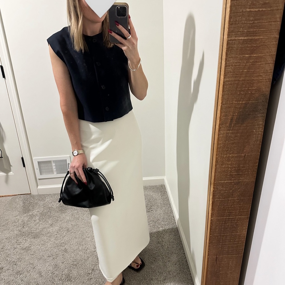 Zara Women's Dark Blue Buttoned Vest - Picture 7 of 10